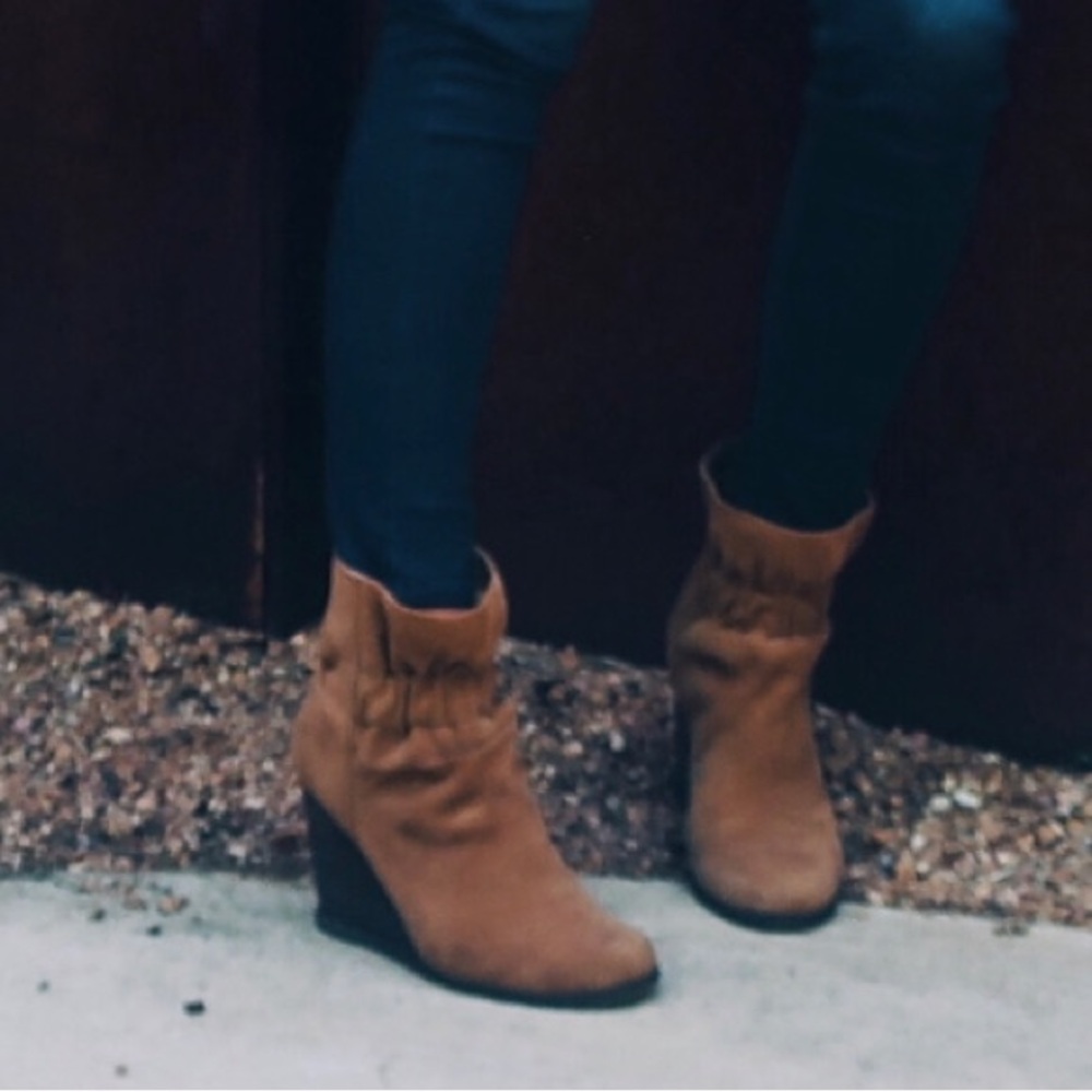 Splendid Suede Ankle Wedge Booties - Tan